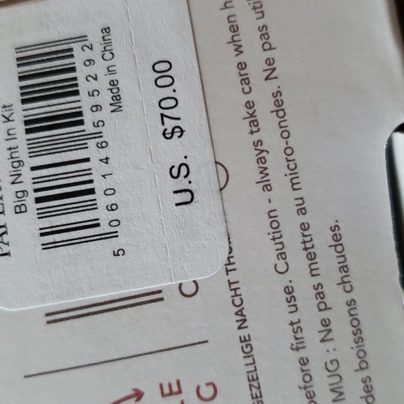 CALM CLUB BIG NIGHT IN KIT, SIZE  10" x 9.5" x 5", ORIGINALLY $70.00 - Picture 10 of 12